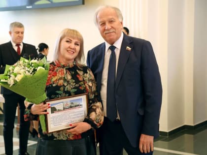 Николай Великдань поздравил женский актив Ставрополья