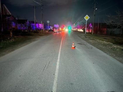 В Светлограде двое 61-летних мужчин попали под колеса