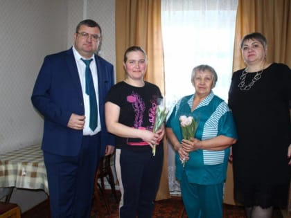 В Международный женский день активисты партии побывали в ПВР Ставрополья