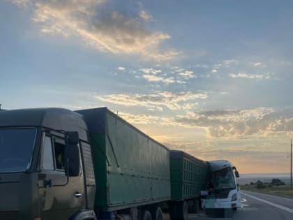 Установлено, что за рулём автобуса находился 27-летний житель Ставрополя, который за последние 2 года 7 раз привлекался к ответственности за различные нарушения ПДД