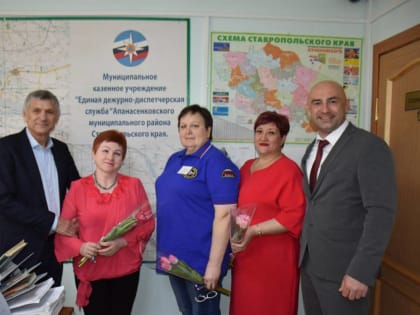 Алексей Лавриненко поздравил женщин Апанасенковского округа с праздником