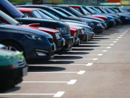 Почти 90% водителей не оплатили парковку на улице Семашко в Ставрополе