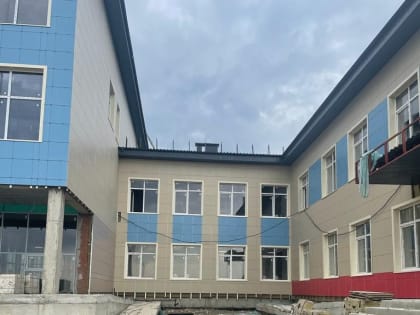 Отделку в новой трёхэтажной школе завершают в Ставрополе
