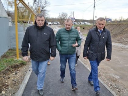 Акцент на благоустройство въездной группы 