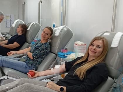 Жители села Кочубеевского отметили День донора сдачей крови