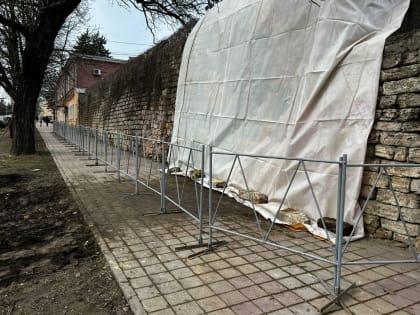 В краевой столице решается вопрос о реконструкции подпорной стены на проспекте Карла Маркса