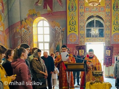 В Спасо-Преображенском соборе города Изобильного совершили молебен о выпускниках