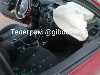 Пассажир легковушки лишилась глаза в результате аварии в Пятигорске