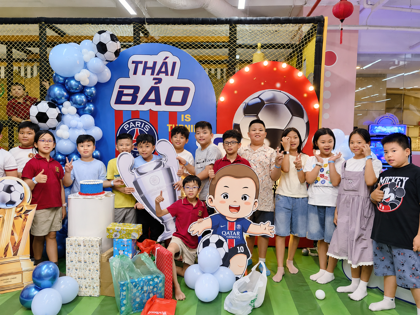 Tiệc sinh nhật bé Thái Bảo chủ đề bóng đá