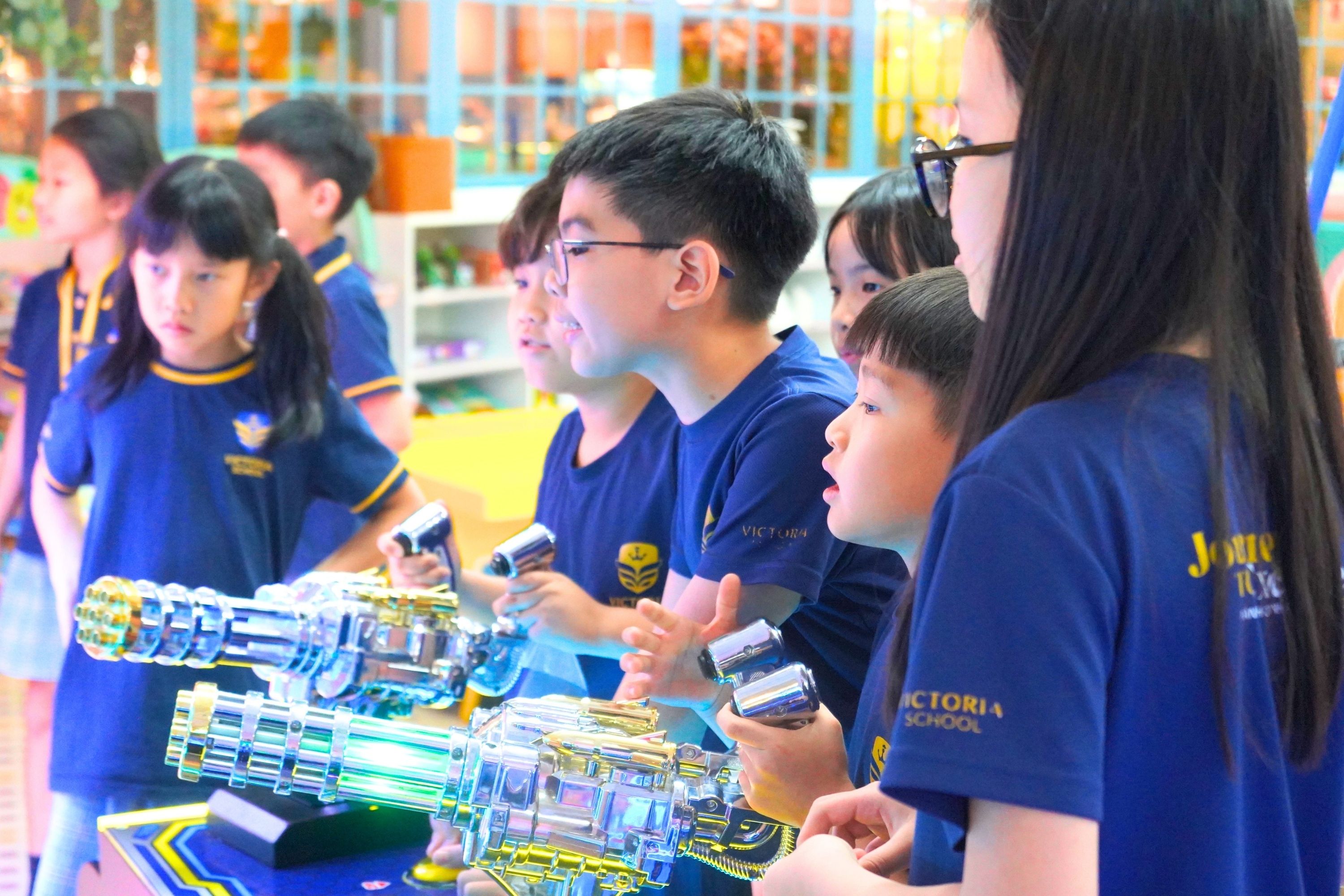 Khoảnh khắc school tour tại MenaWorld 9
