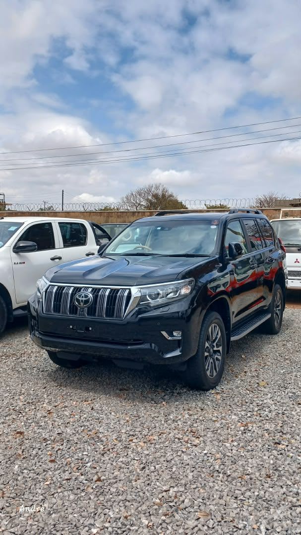 2023 Toyota Land Cruiser Prado
