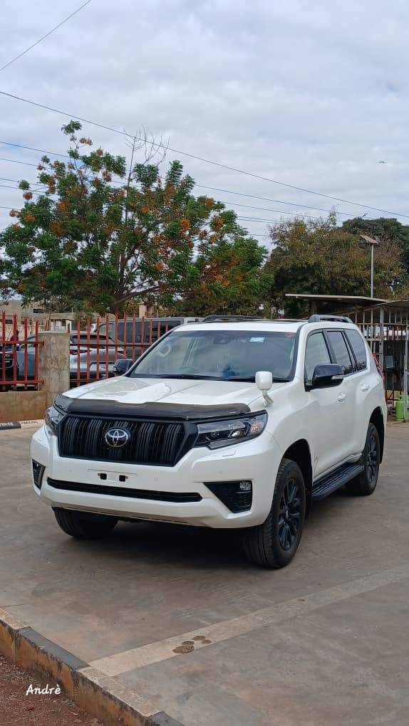 2022 Toyota Land Cruiser Prado