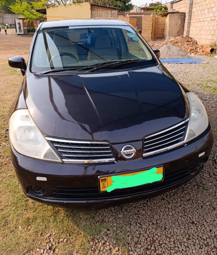 2008 Nissan Tiida Hatchback