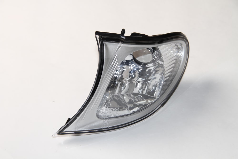 Blinklys 4d hvit 09/01- titan/crom venstre