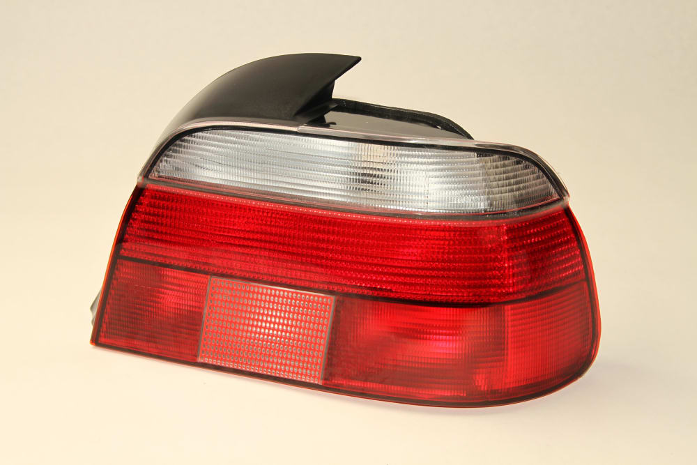 Baklykt E-39 hvit høyre