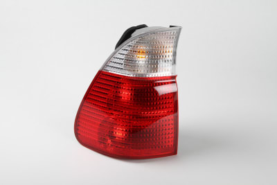 Baklykt ytre venstre hvit blink