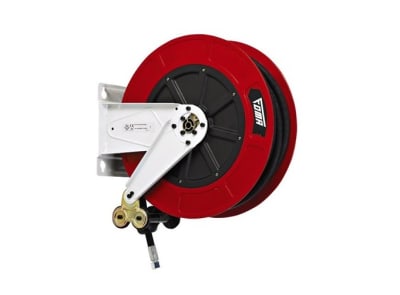 Slangetrommel med <br />automatisk inntrekk