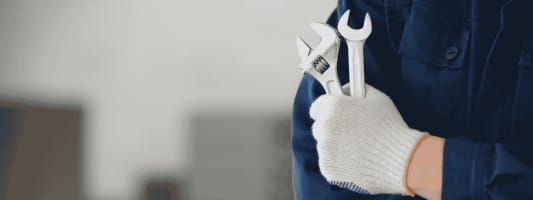 Hvordan bytte endeledd og styrestag på BMW, steg for steg