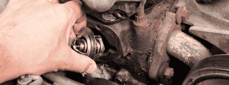 Hvordan du oppdager og bytter termostat på BMW 