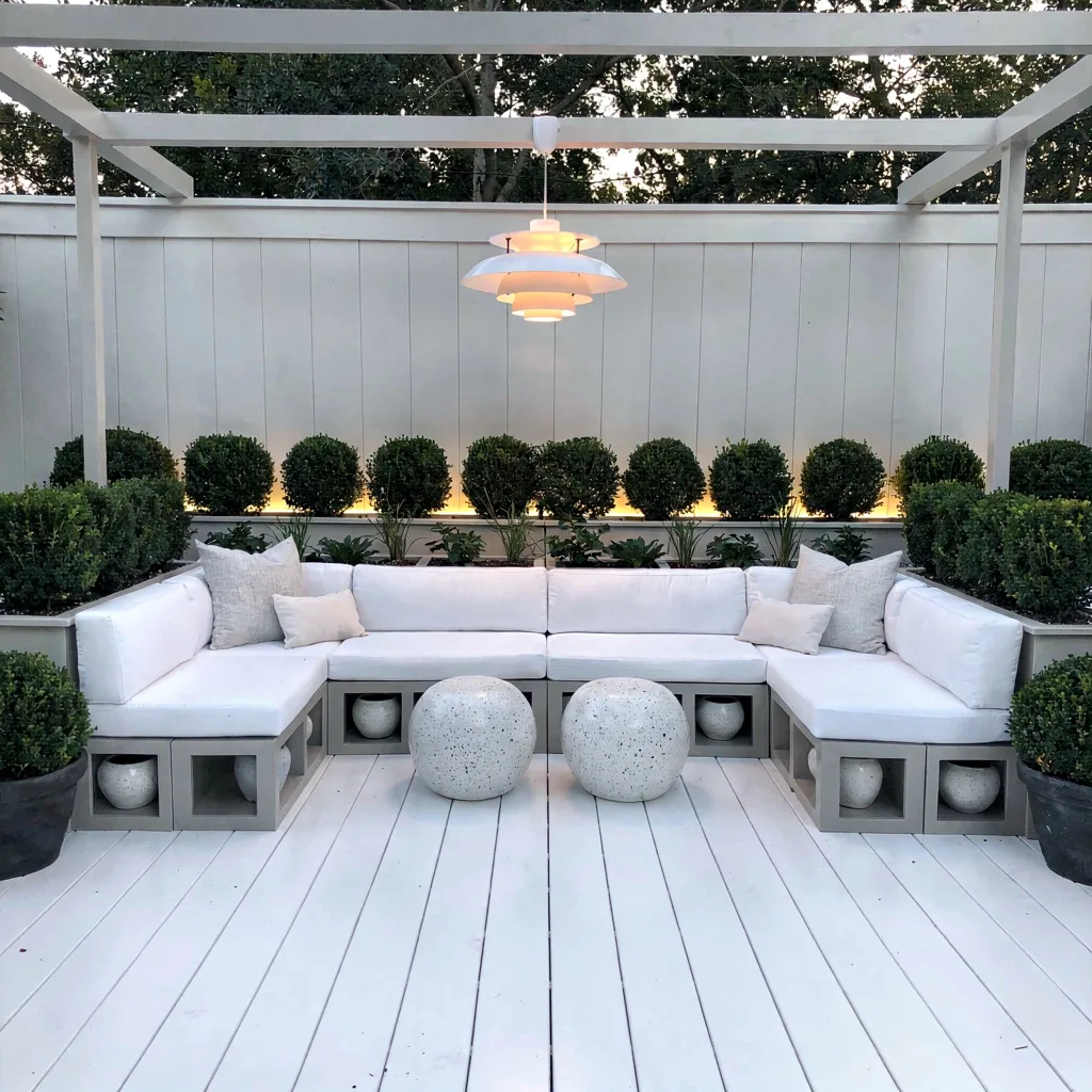 Gallery-Worthy Outdoor Room