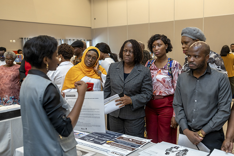 Bem-estar: sociedade civil e autoridades coordenadas no alcance da educação e protecção participativas, inclusivas e sustentáveis