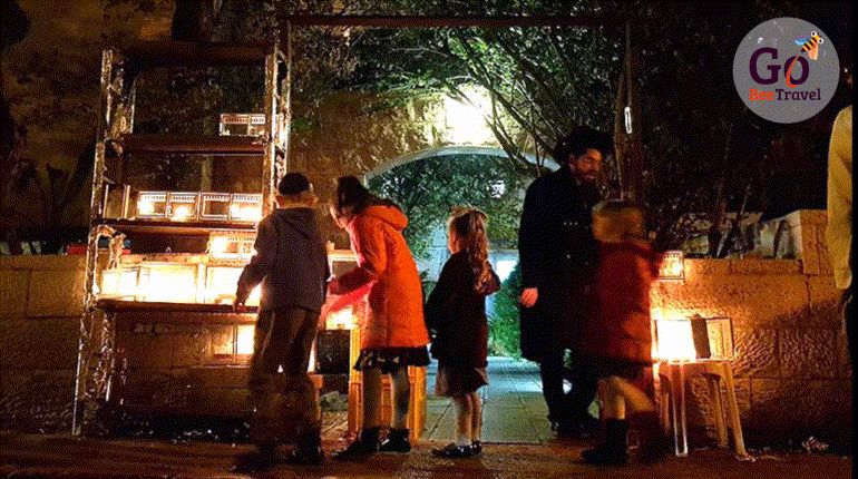 סיור חנוכיות אינטראקטיבי עצמאי בירושלים