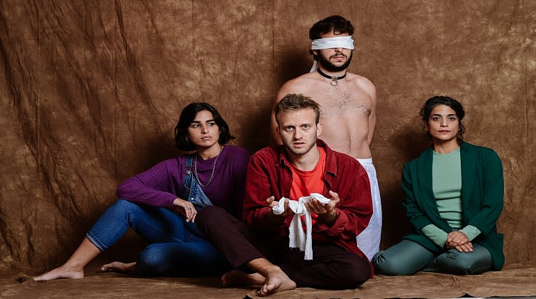 תיאטרון הסימטה מציג: אקווס