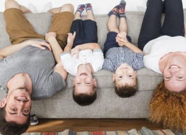 "העצמת ילדיך במשחק" -מכניסים  לבית אווירת Fun