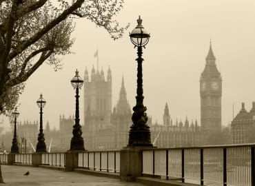 Ghost, Ghouls and Gallows Walking tour with Boat ride