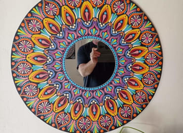 להתעגל ליופי: סדנה משגעת להכנת מראה-מנדלה בשיטת הנקודות