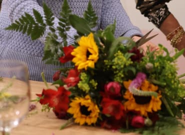 סדנת שזירת פרחים - זר עגול