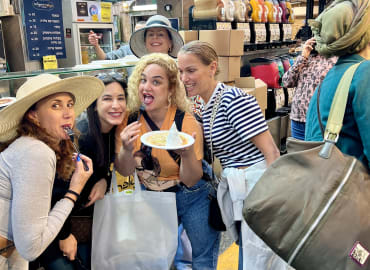 סוגרים שנה: סוף שנה למורים בשוק מחנה יהודה 