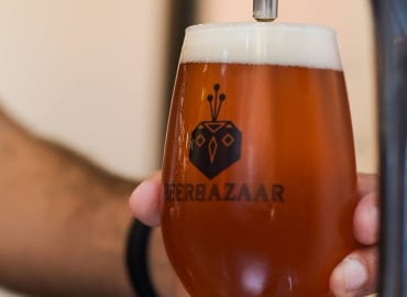 חופשי על הבר- בירות קרפט ופיצה ללא הגבלה במשך שעה וחצי