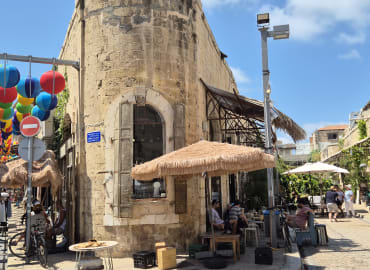 מכיכר השעון ביפו למושבה האמריקאית