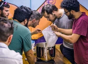 ספיישל חנוכה : סדנת בירה חגיגית לאור נרות