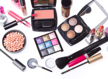 Make your Own Natural Make-Up 