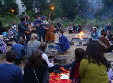 Live Music at a Campfire Club - Peckham