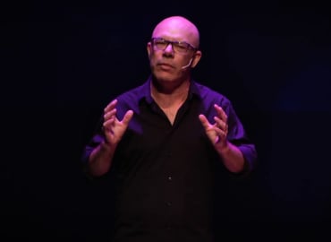 נדב יעקבי - ספורט תקשורת ומה שביניהם
