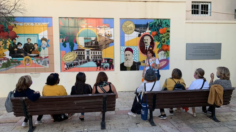 יום האישה: נווה צדק בעקבות נשים, אהבות ועוצמה נשית 