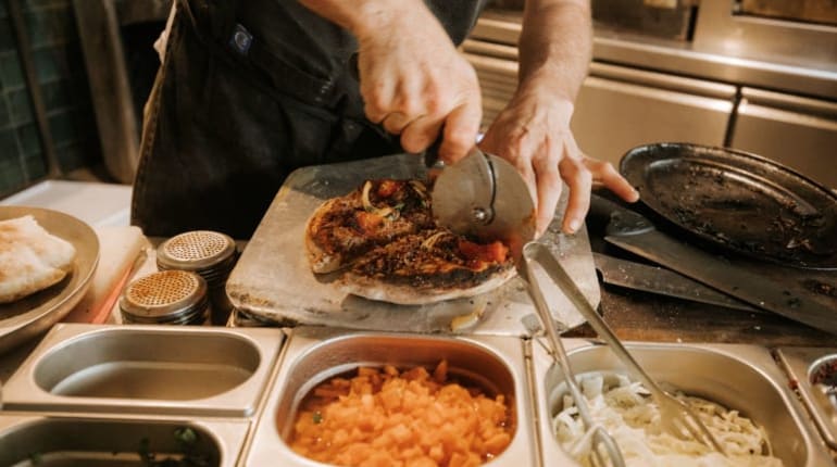 הצד הטעים של העיר: סיור טעימות מפתיע בחולון