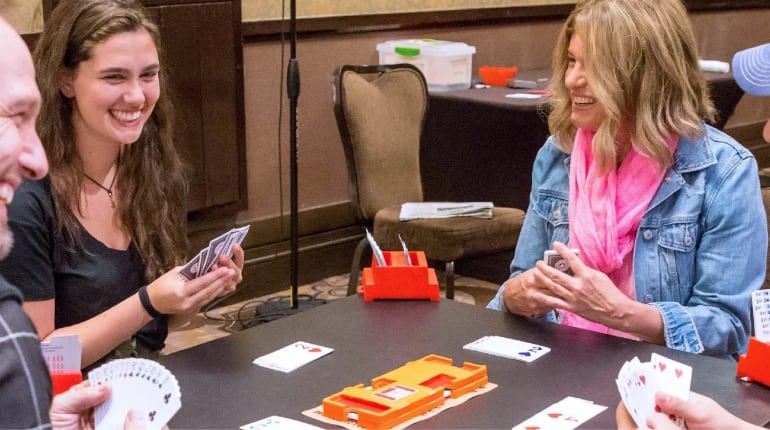 "לראות מבעד לקלפים" - הרצאת חשיפה לעולם הברידג'