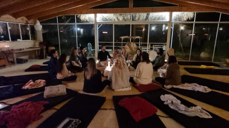 ונשמת: סדנת נשימה מעגלית וכתיבה אינטואיטיבית