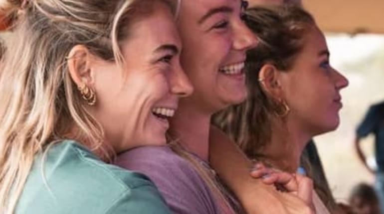 😂 סדנת צחוק לקבוצה – שחרור, שמחה ואנרגיה מתחדשת! 🎭