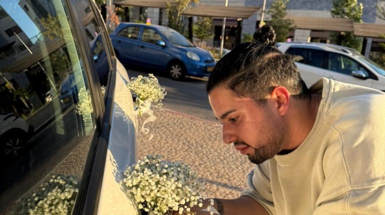 שוזרים רגש: סדנאות שזירת הפרחים של MUSH 