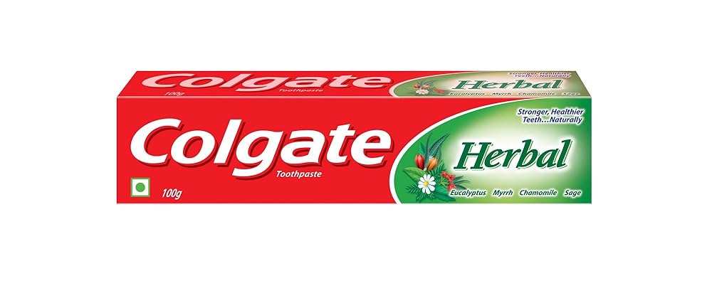 Colgate Herbal Oral Care Toothpaste, Goodness of Natural Ingredients for Healthy Teeth, 100g