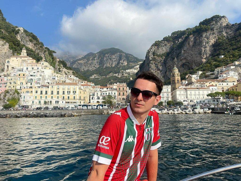 Amalfi e Positano dal Mare con Barca Xenia– Tour Privato in Barca da Capri - Amalfi