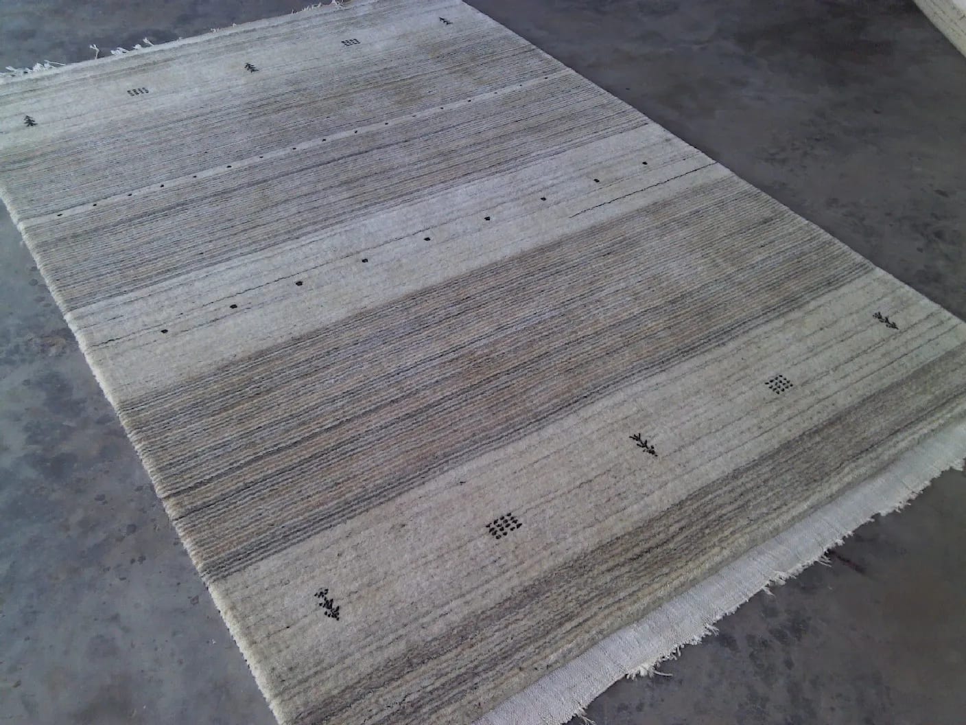 Loom knotted