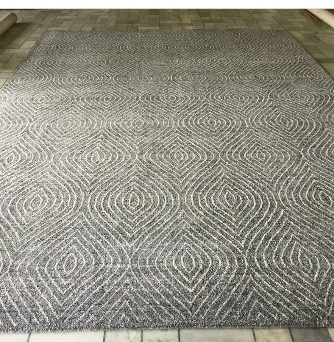 Loom knotted