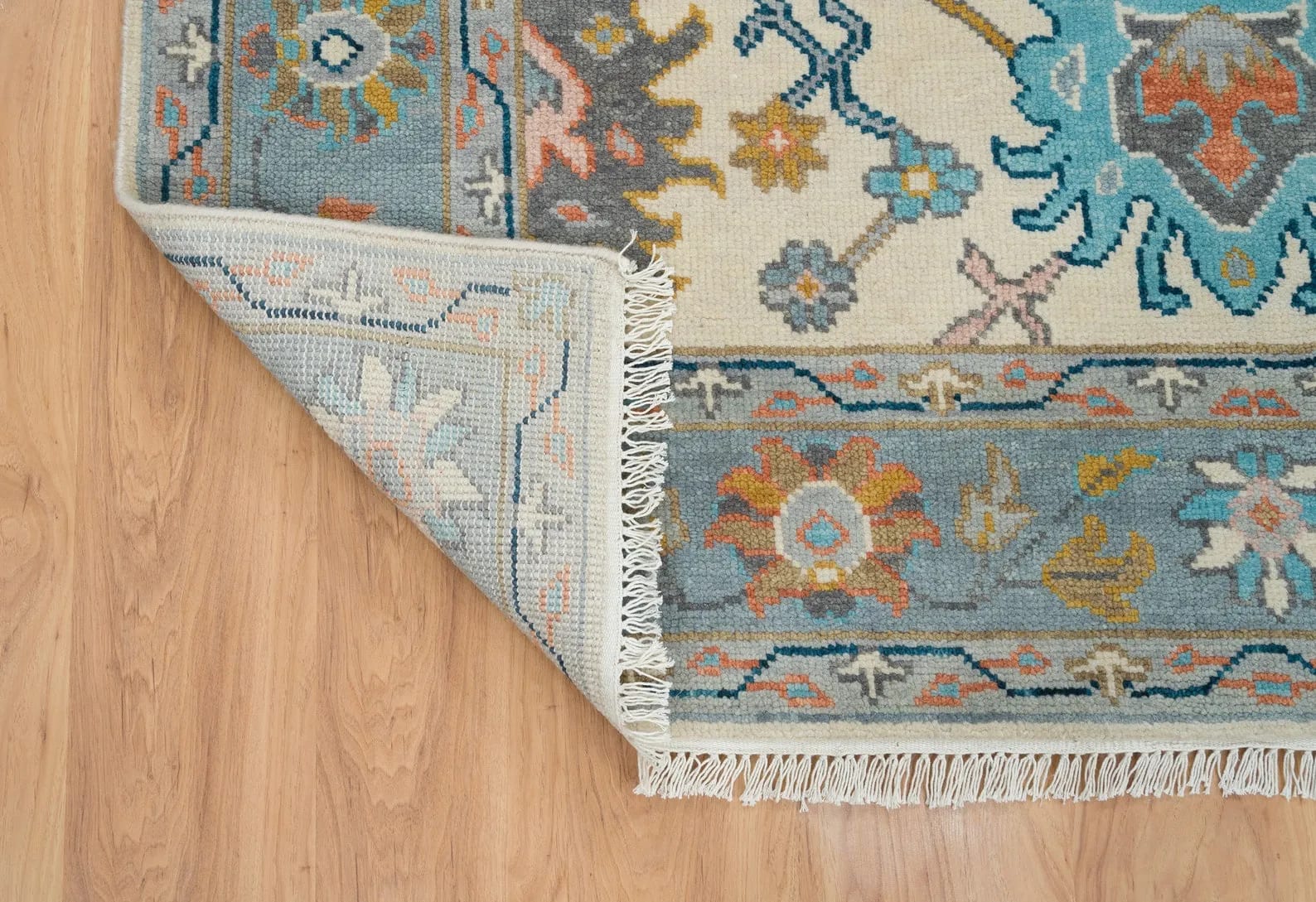 Handknotted Traditional Ivory and Blue Area Rug with Floral Medallion Design and Fringe Edges thumbnail 4