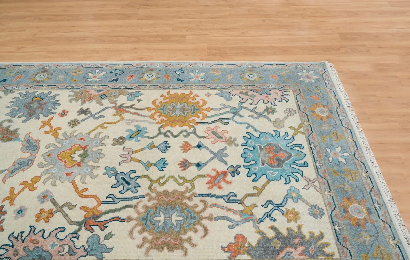 Handknotted Traditional Ivory and Blue Area Rug with Floral Medallion Design and Fringe Edges thumbnail 3
